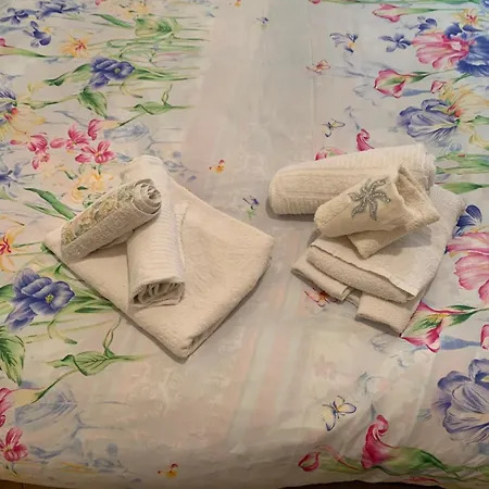 公寓 A Due Passi Dal Centro 2 Matrimoniali Wifi