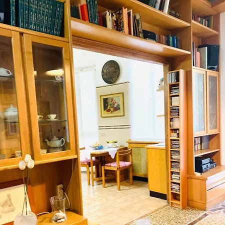 Διαμέρισμα A Due Passi Dal Centro 2 Matrimoniali Wifi *