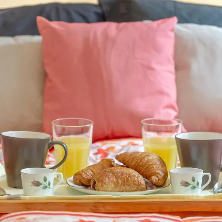 A Due Passi Dal Centro 2 Matrimoniali Wifi Апартаменты